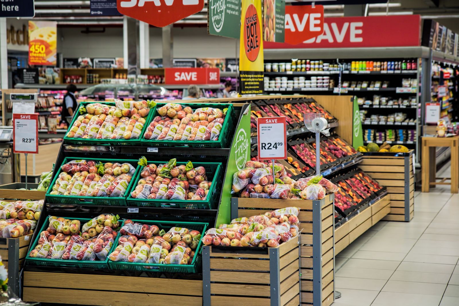 Market meyve ve sebze reyonu
